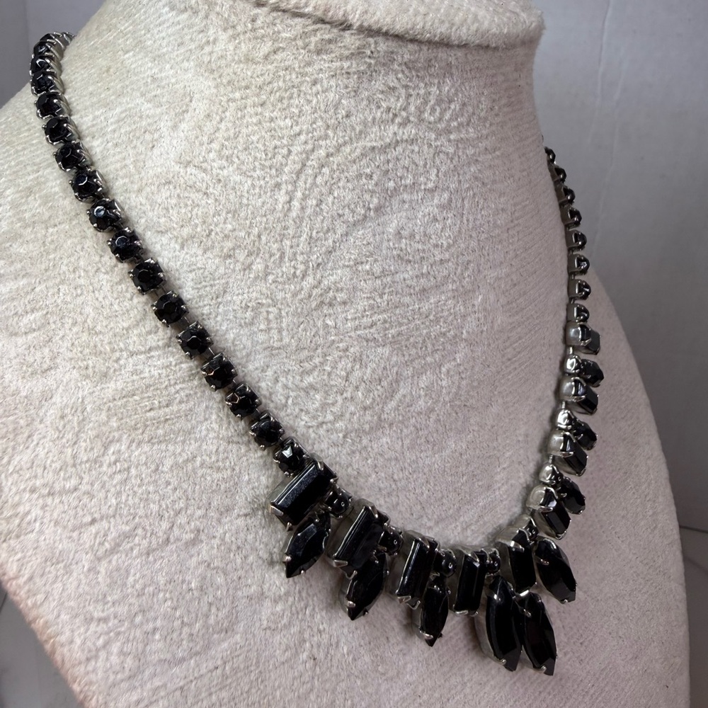 Weiss Signed Vintage Black Onyx Necklace - Picture 2 of 5